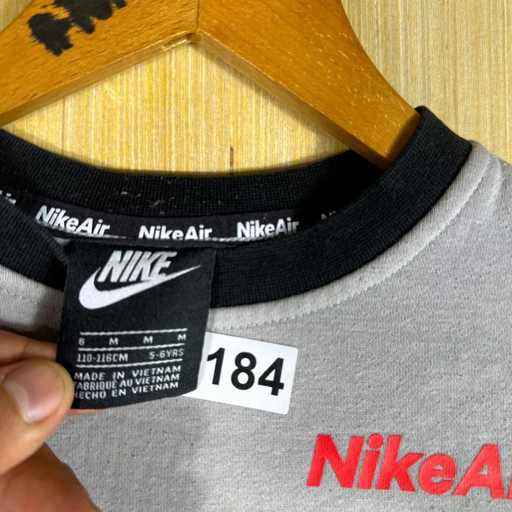 Nike Air Sweatshirt Kids Size 6 Grey Black Red Colorblock Crewneck Long Sleeve